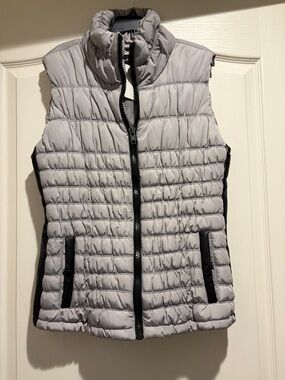 Black Rivet Light Gray Quilted Puffer Vest with Black Trim